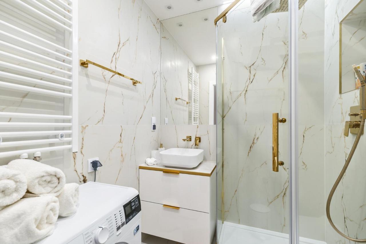 Unique Apartments - Angielska Grobla กดัญสก์ ภายนอก รูปภาพ